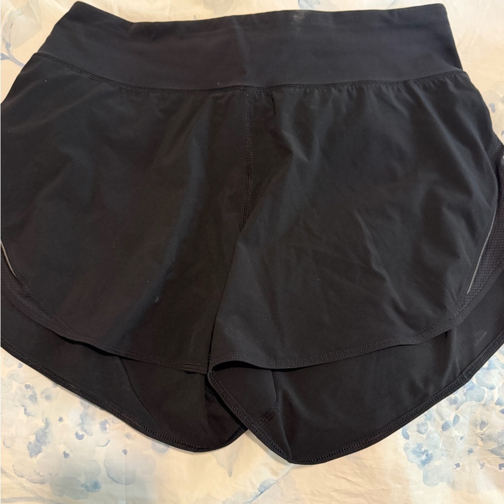 Lululemon Run Off Route High-Rise Short 4”